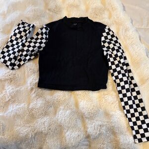 Black and White Checkered Long Sleeve Top